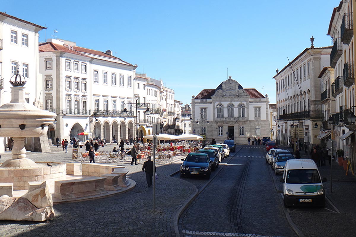 Mercado Imobiliário de Évora em 2025: Tendências e Previsões Mercado Imobiliário de Évora em 2025: Tendências e Previsões